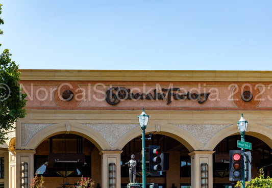 Cheese Cake Factory Signage